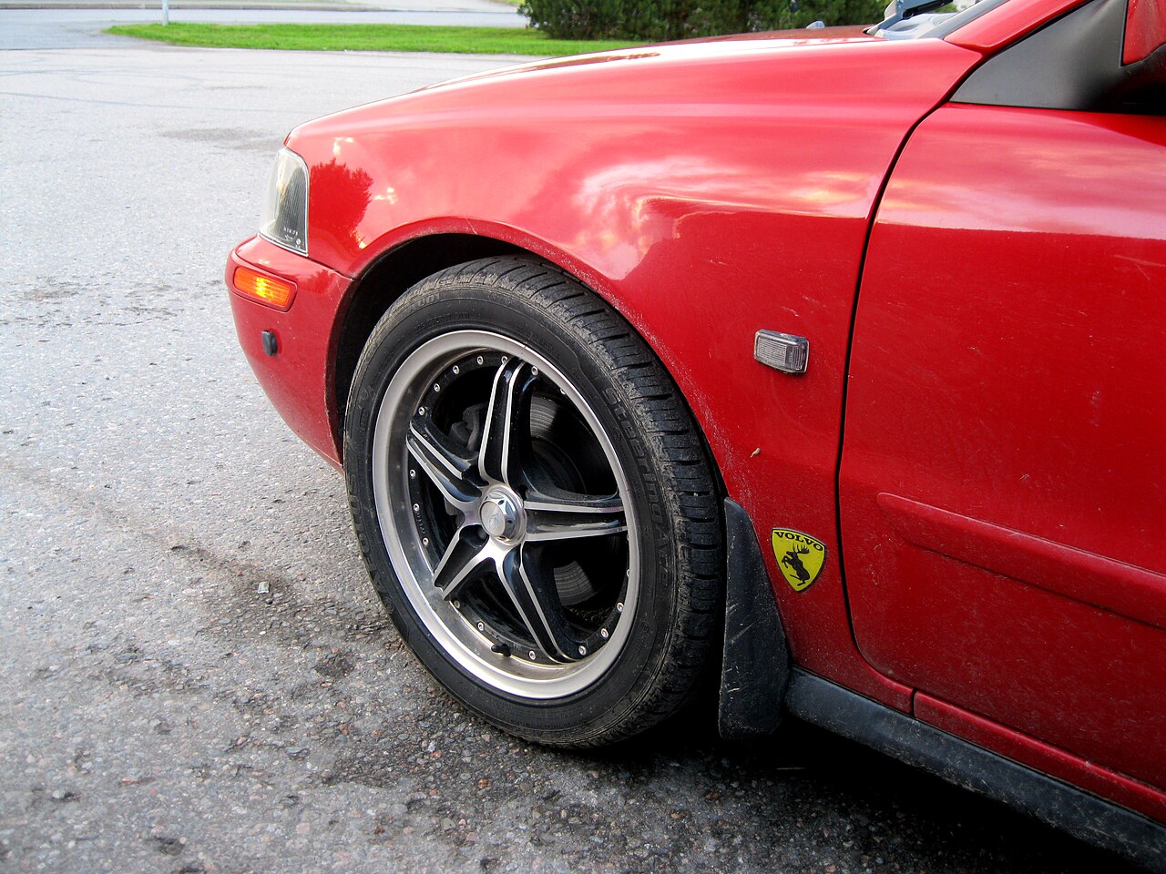 نصب بارز 235/50R19 روی فیدلیتی